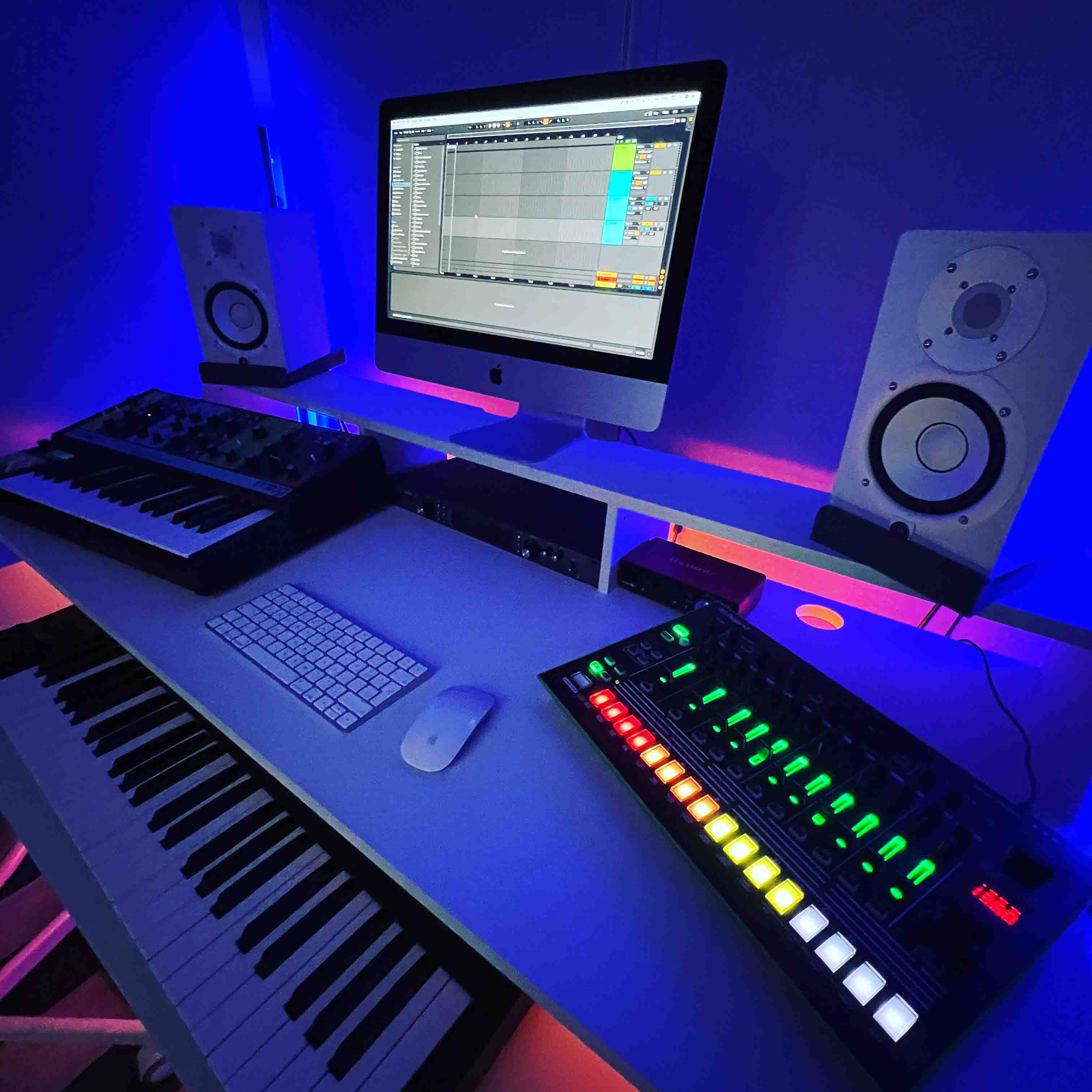 RichCodeWorld | Earn with AI | Use AI to Create 5 Extra Streams of Income